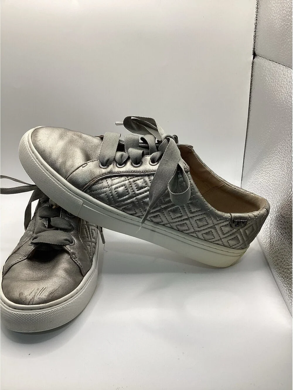 Tory Burch Gold Quilted Leather Low Top Lace-Up Sneakers w/ Logo Accent Size 7.5
